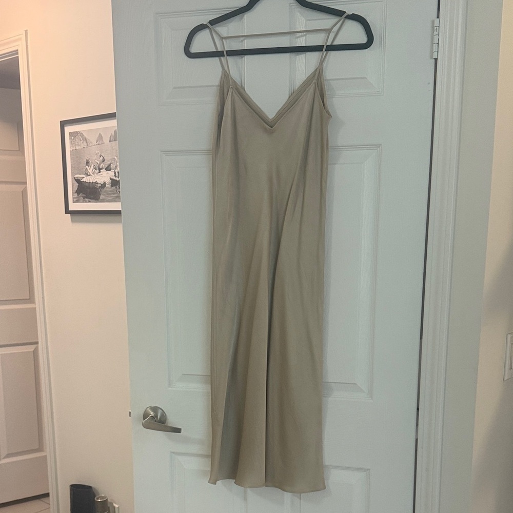 Elegant Theory slip dress - Picture 2 of 4